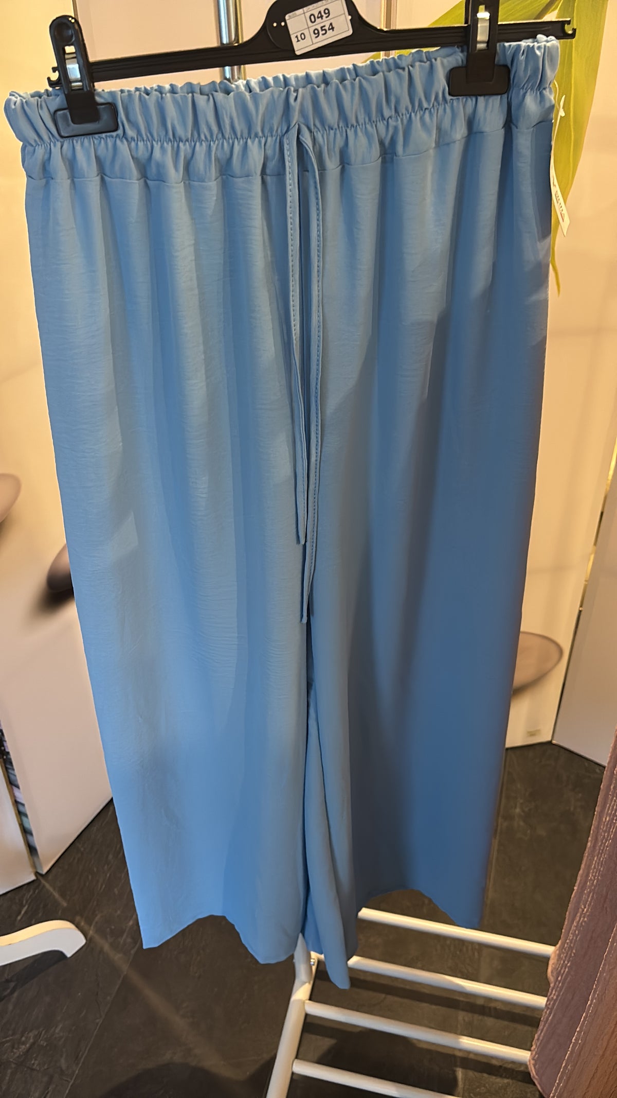 Hose mit weitem Beim