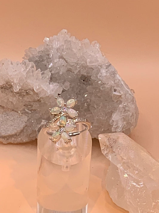 Opal Blume Ring