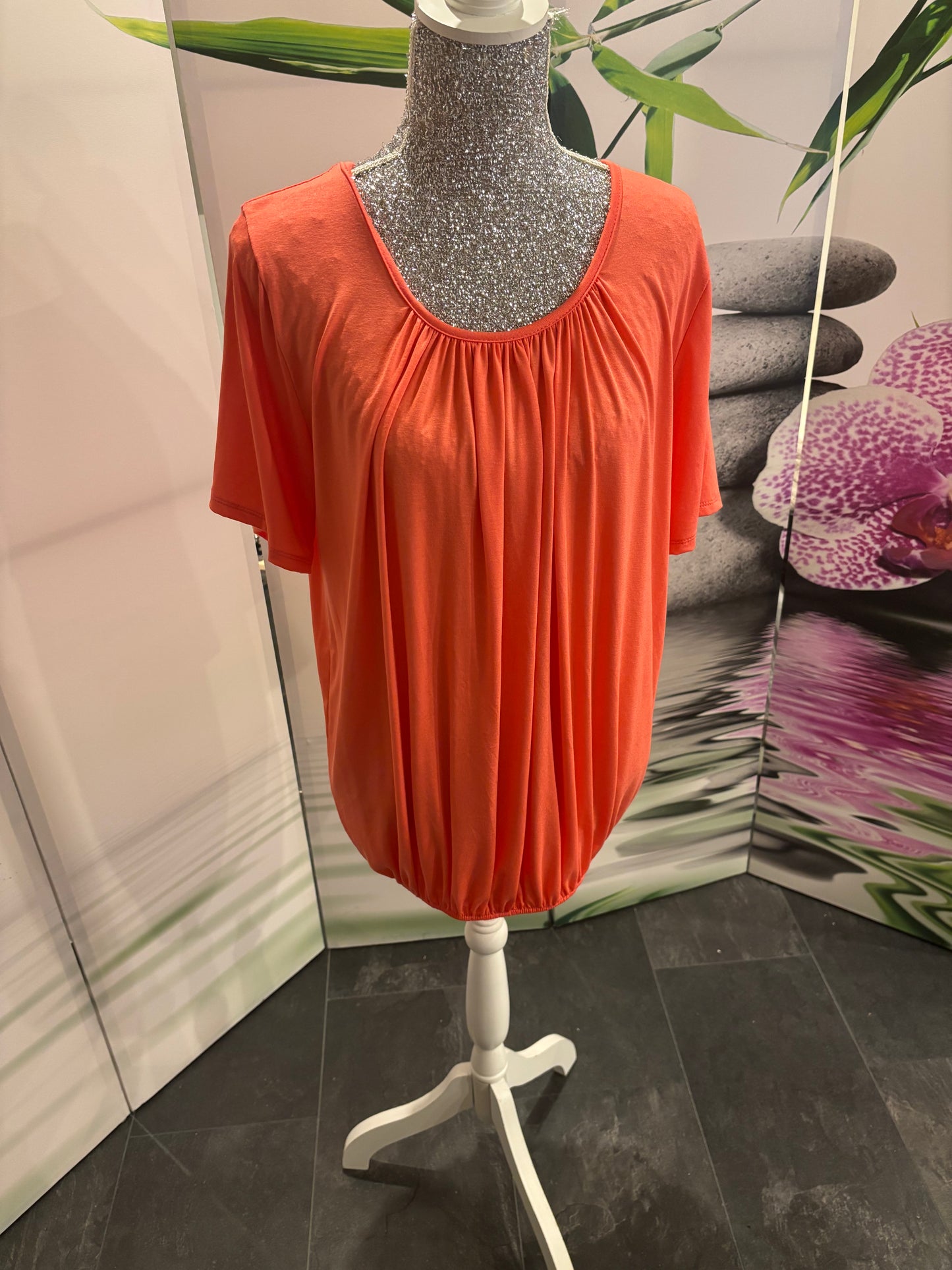 Unifarbene Shirts mit Gummibund